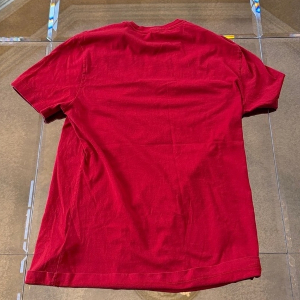 Versace Graphic Print Crew Neck Red / White T-Shirt Size Medium (EUC) - Picture 5 of 7